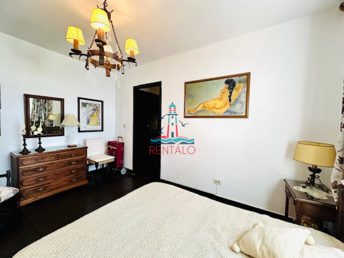 Apartamento ID.61 - Venta de apartamento de 3 dormitorios y 2 baños a metros del Mar en Playa Mansa