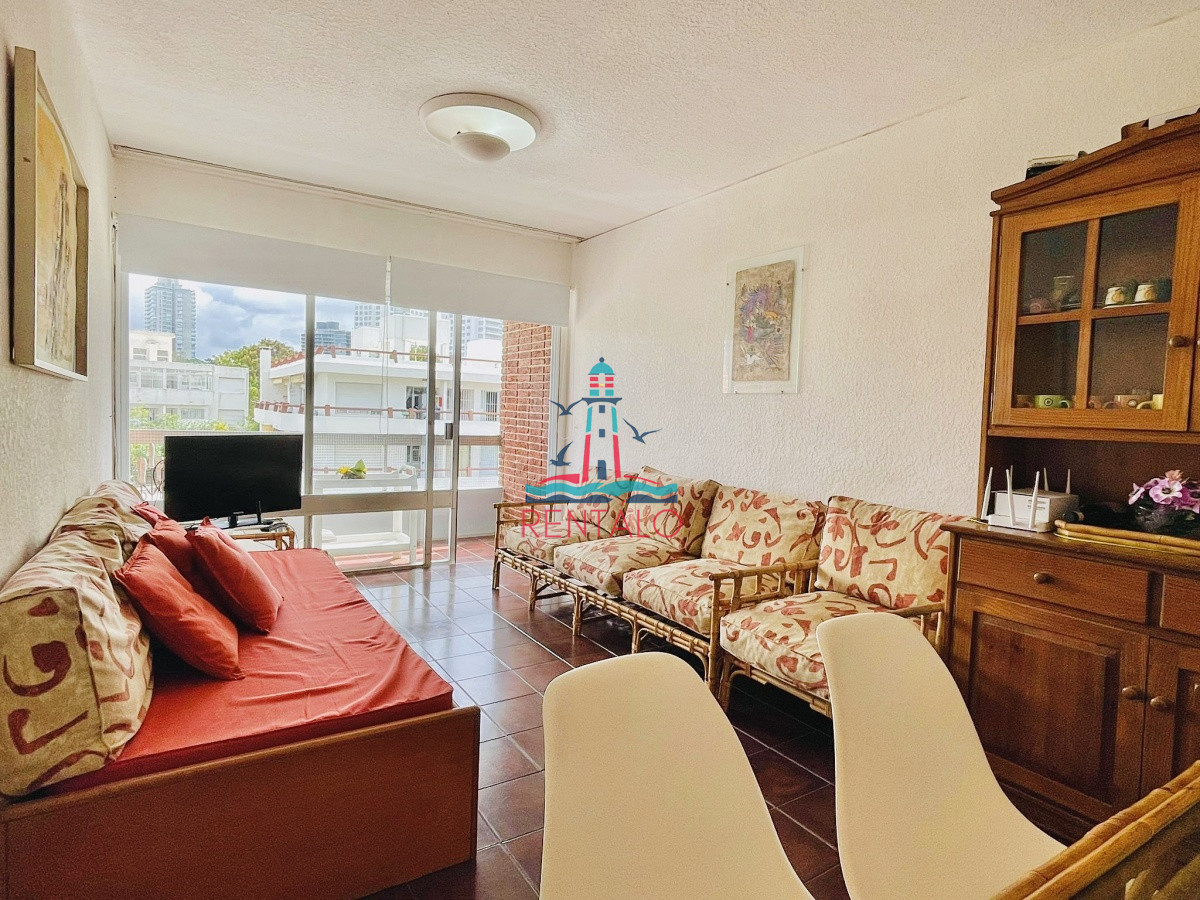 Apartamento ID.291 - Apartamento de 2 Dormitorios en Punta del este Aidy Grill a Pocos Metros de Playa Brava - Venta