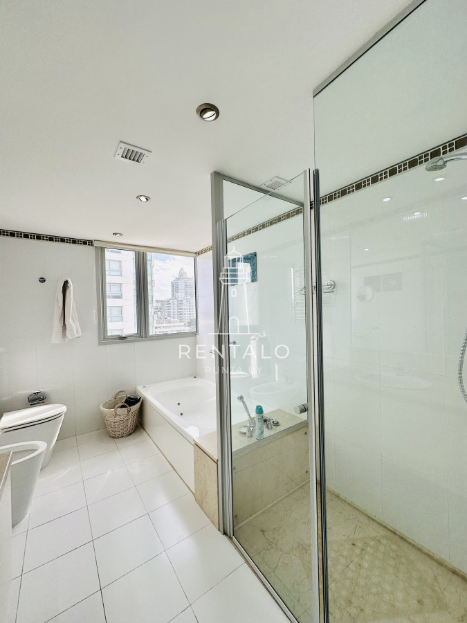 Apartamento ID.879 - Apartamento en venta 3 Dormitorios más Dependencia Punta del este playa brava, Torre Le Parc