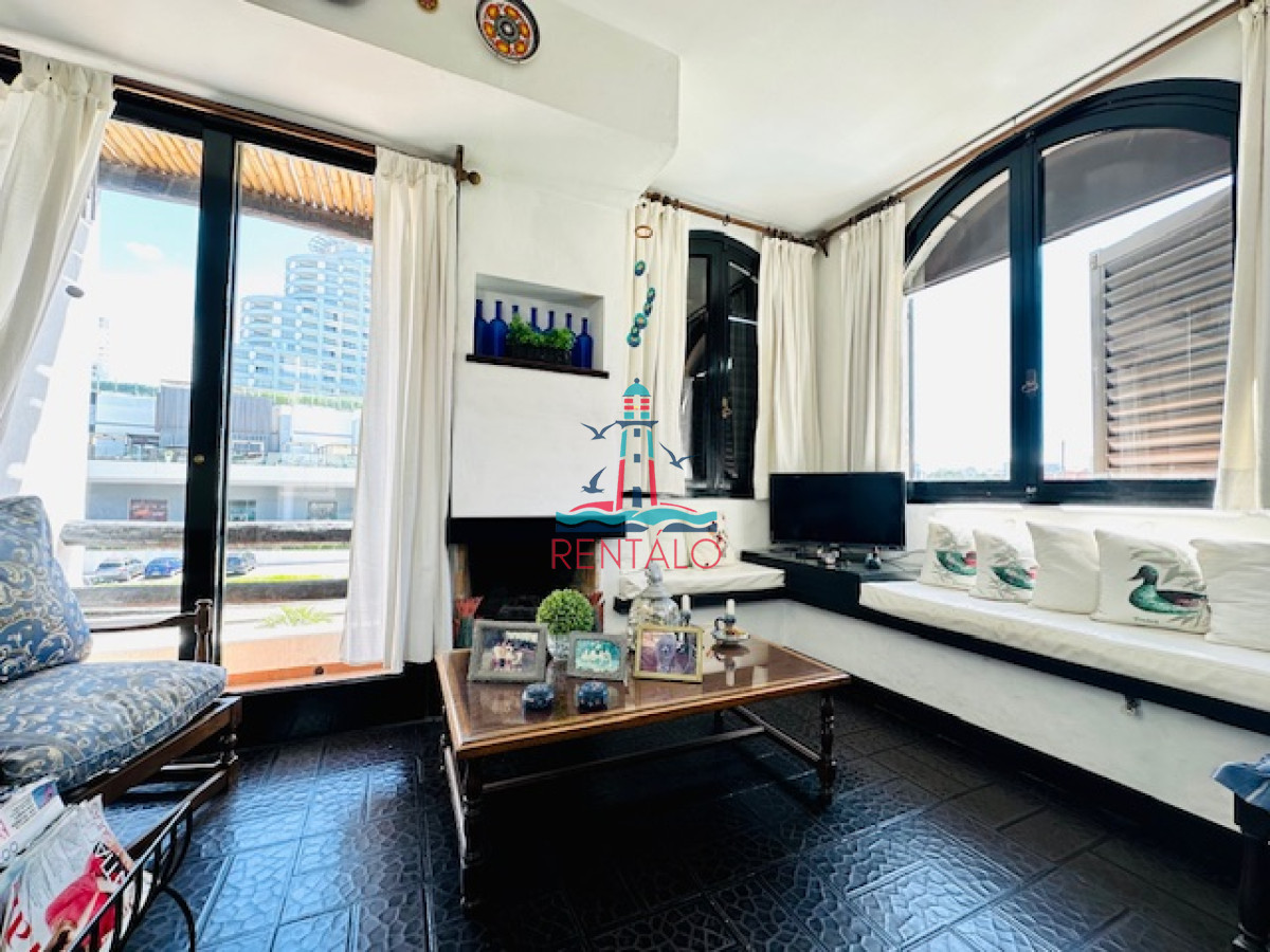 Apartamento ID.61 - Venta de apartamento de 3 dormitorios y 2 baños a metros del Mar en Playa Mansa