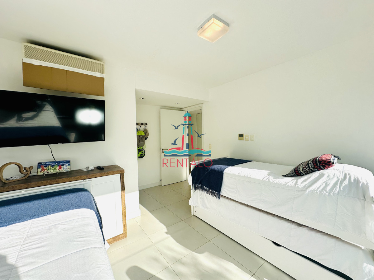 Apartamento ID.569 - Venta de Apartamento de 2 Dormitorios y Parrillero en la Loma de la Ballena en exclusivo complejo