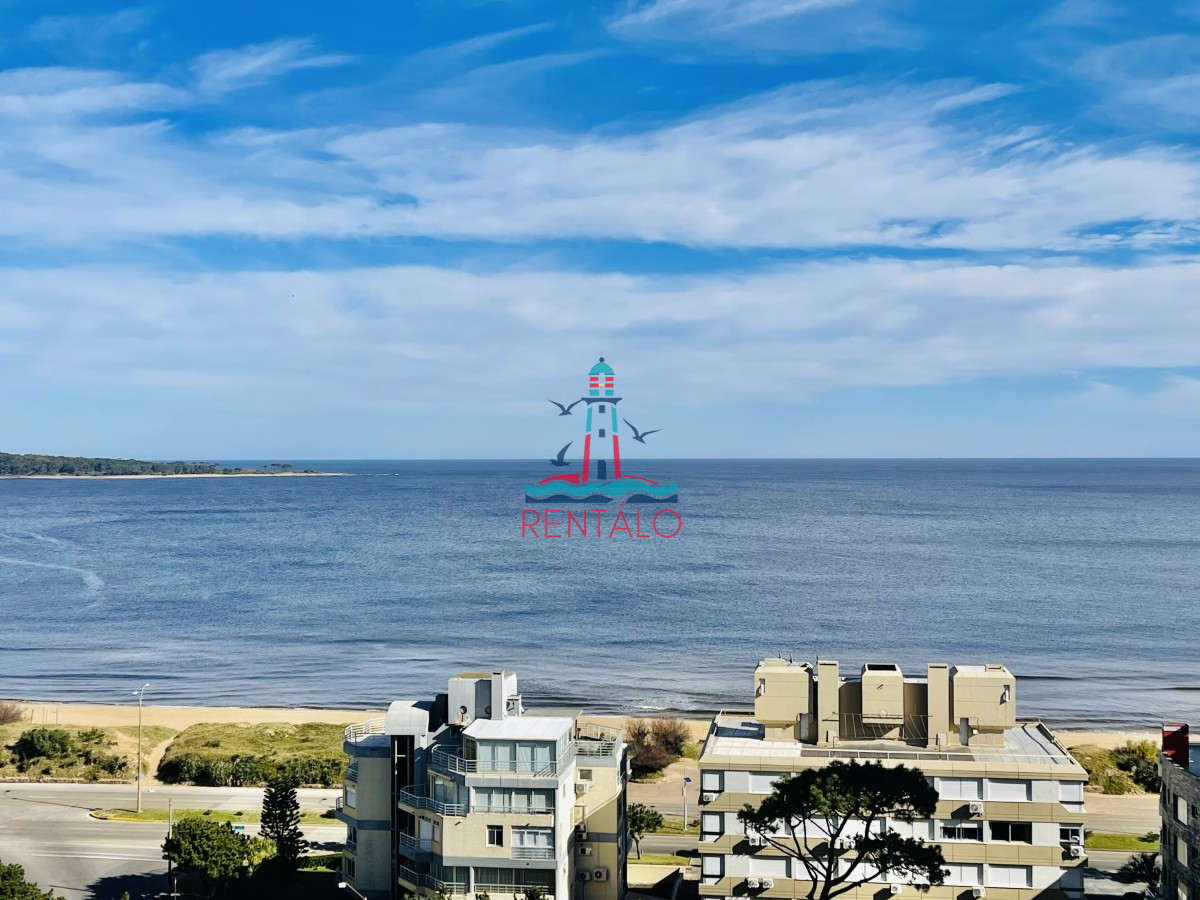 Apartamento ID.37 - Apartamento de 3 Dormitorios en Playa Mansa con Vista al Mar en Venta!