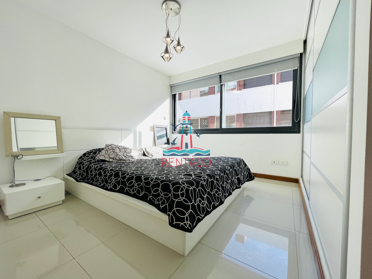 Apartamento ID.707 - Apartamento de 2 Dormitorios en Punta del este con Parrillero Frente a Playa Brava, Punta del Este