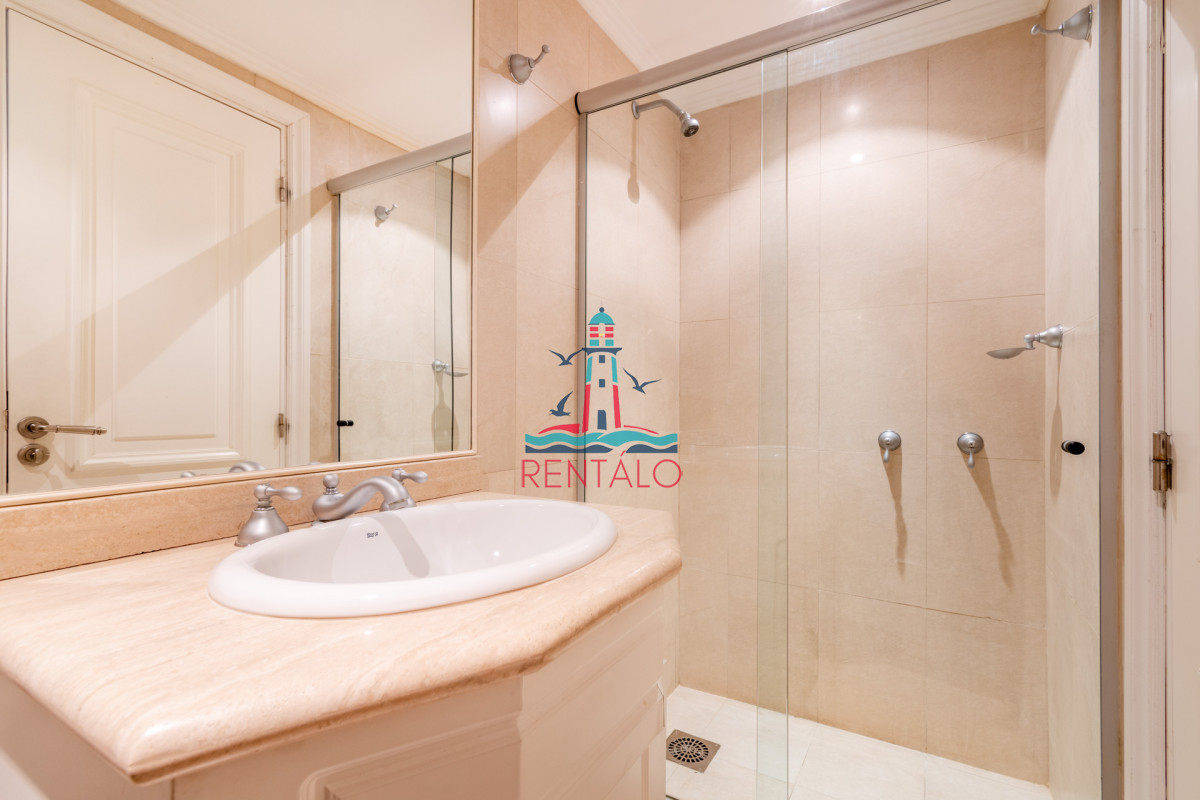 Apartamento ID.100 - Apartamento en venta 3 dormitorios en Punta del este playa Brava