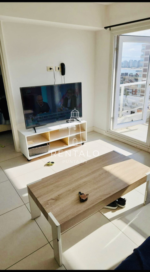 Apartamento ID.942 - Venta de apartamento de 2 Dormitorios en el corazón de la Península, Torre con servicios