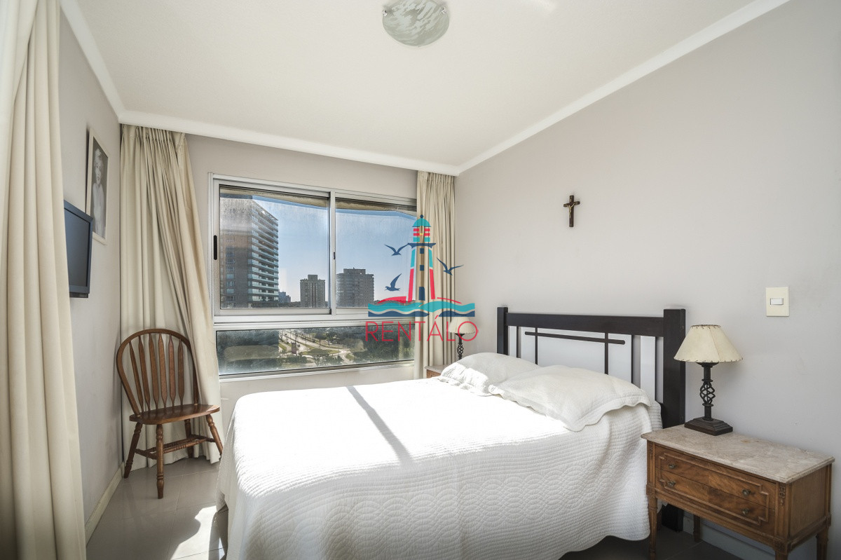 Apartamento ID.361 - Oportunidad en Venta! Apartamento de 2 Dormitorios en Ocean Drive, Punta del Este