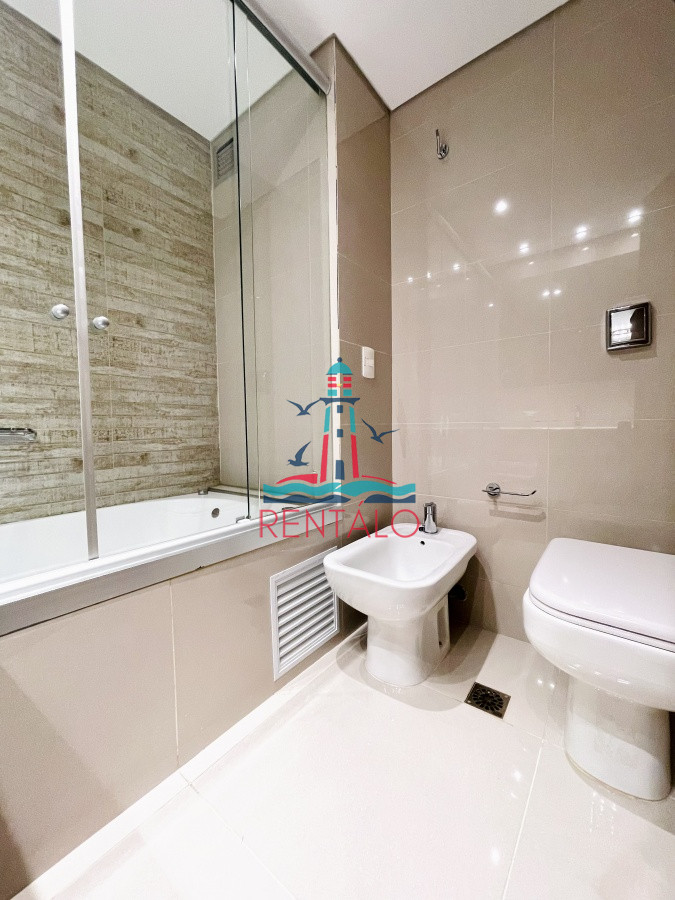 Apartamento ID.682 - Apartamento en venta en Punta del este 2 dormitorios con parrillero OPORTUNIDAD!