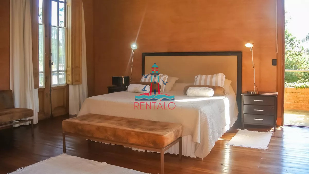 Casa ID.730 - Casa en punta del este de 5 Dormitorios, Piscina y Barbacoa en Barrio Privado, Punta del Este