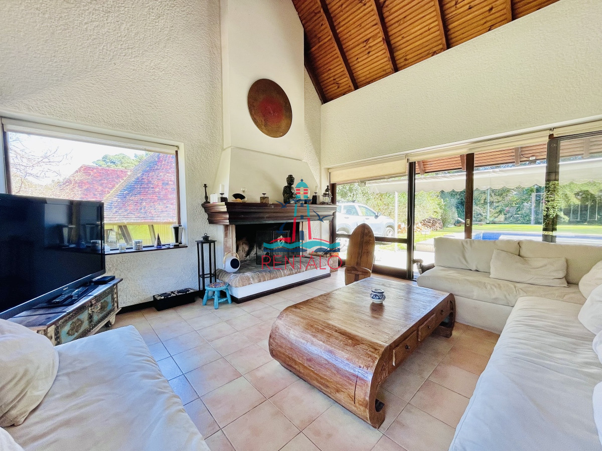 Casa ID.303 - Casa de 5 dormitorios en venta Punta del este 