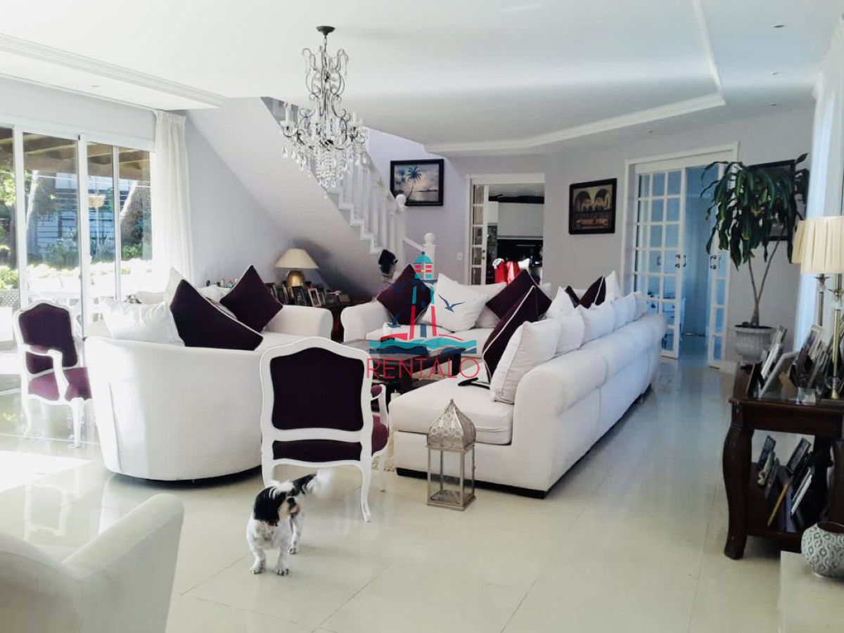 Casa ID.510 - Casa de 5 dormitorios en Punta del este barrio La arbolada