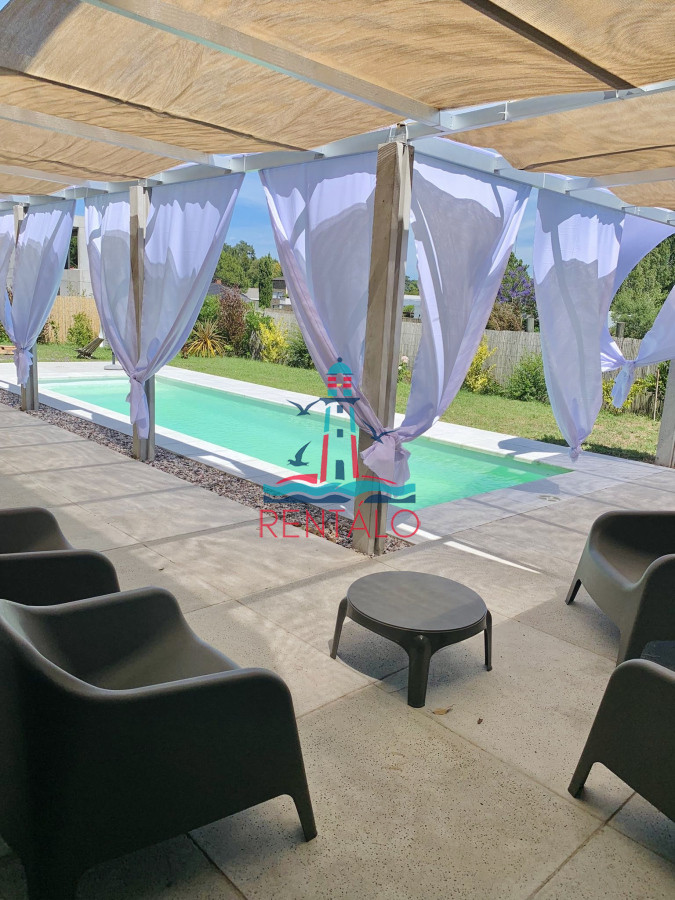 Casa ID.472 - Moderna Casa de 4 Dormitorios y Piscina Climatizada en Barrio Privado, Punta del Este