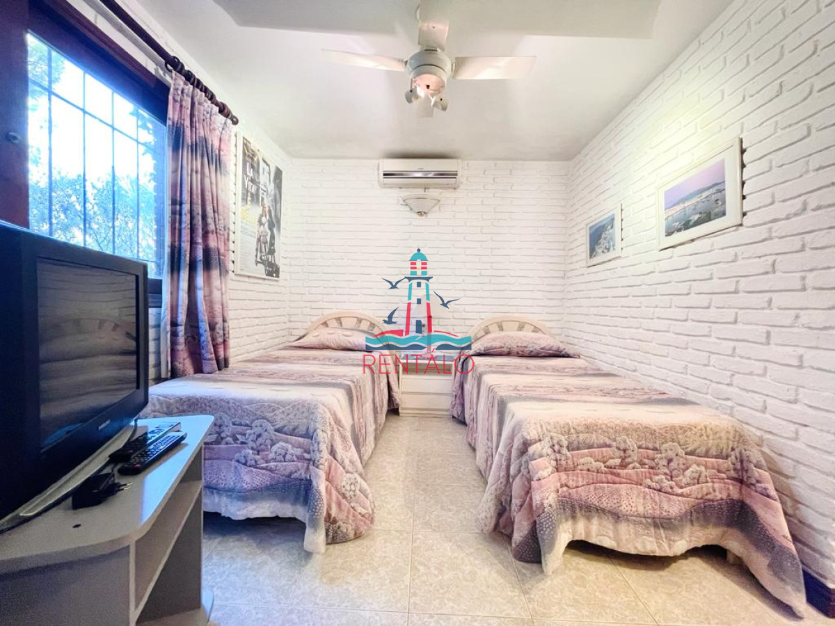 Casa ID.620 - Casa de 4 Dormitorios en Playa Mansa - Punta del Este