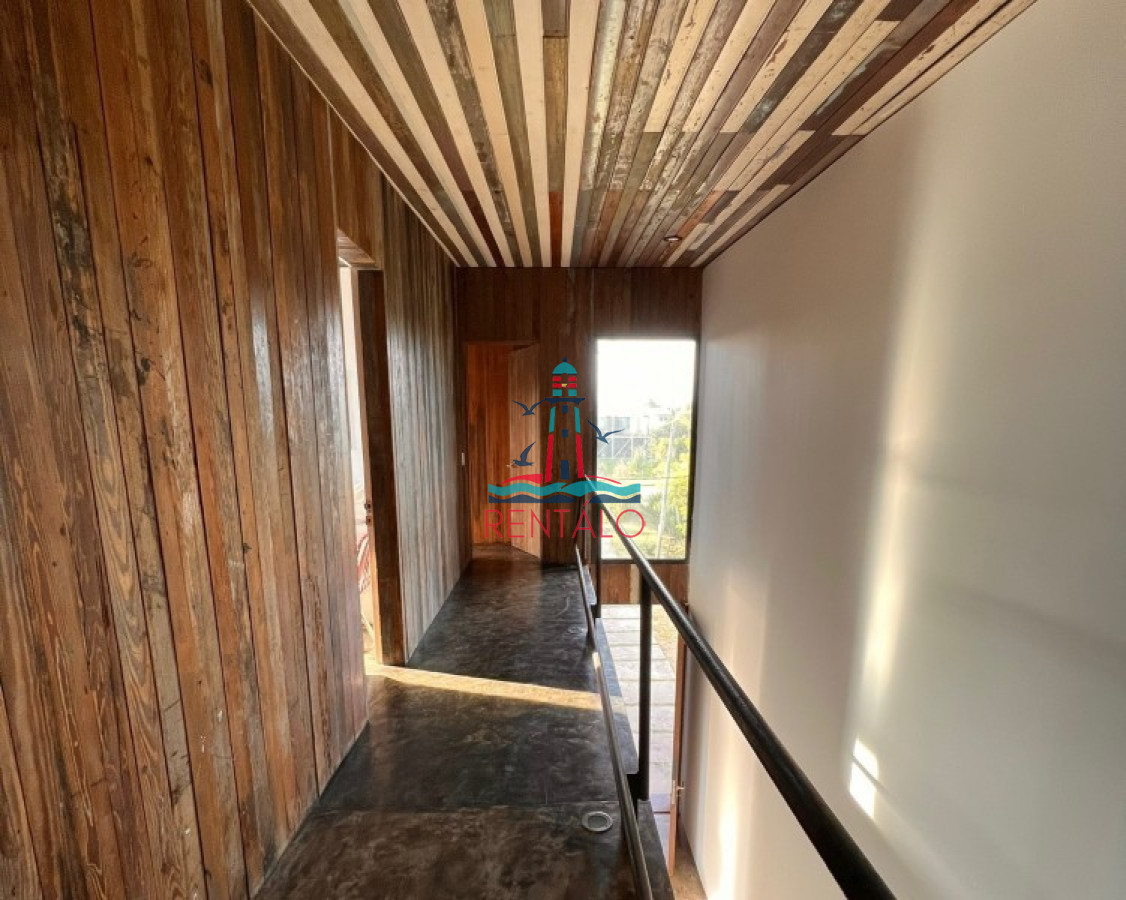 Casa ID.504 - Venta y alquiler temporario de maravillosa casa a pasos del Mar con cinco dormitorios en suite, Punta Piedras, Manantiales