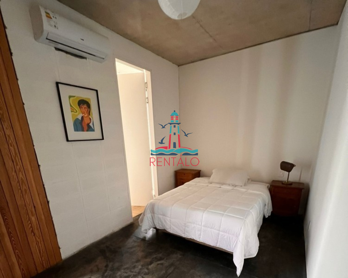 Casa ID.504 - Venta y alquiler temporario de maravillosa casa a pasos del Mar con cinco dormitorios en suite, Punta Piedras, Manantiales