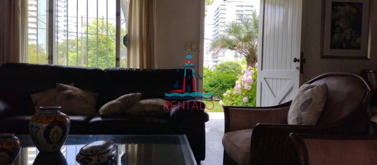 Casa ID.469 - Casa de 3 Dormitorios más Dependencia y Piscina, en Aidy Grill Punta del Este, Ubicada a pasos del Mar