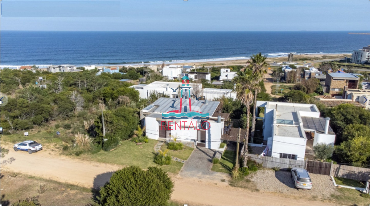 Casa ID.237 - Casa en venta de 5 Dormitorios en Manantiales, Punta del Este