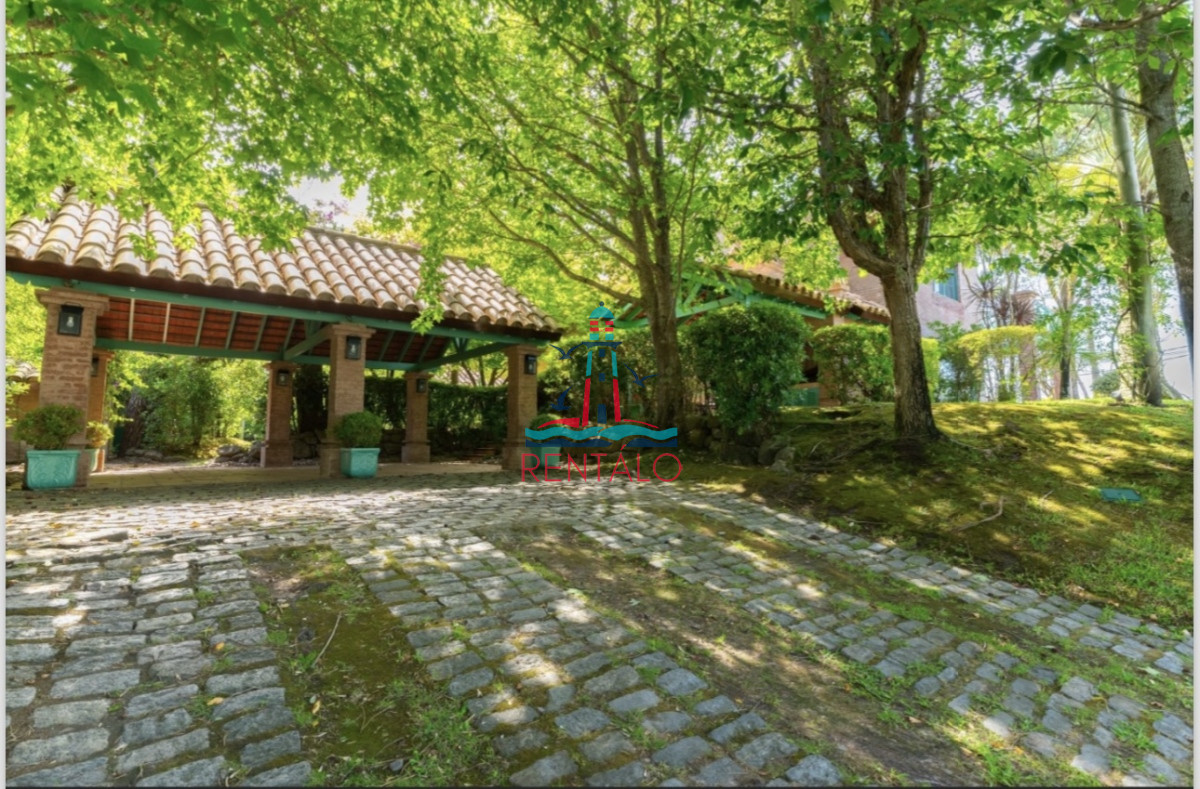Casa ID.512 - casa en alquiler de temporada en punta del este 4  dormitorios mas dependencia y piscina en Montoya
