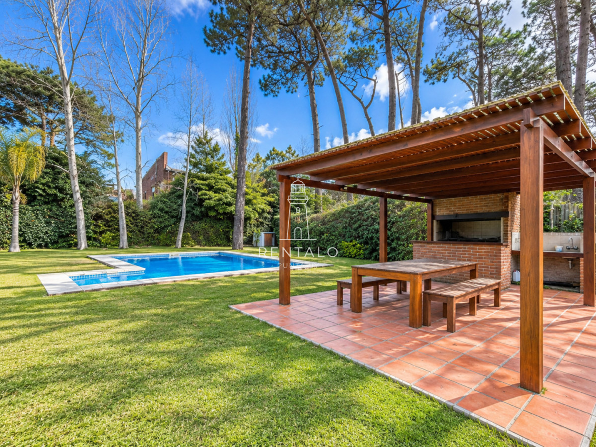 Casa ID.618 - Alquiler de casa en Punta del este 3 dormitorios 