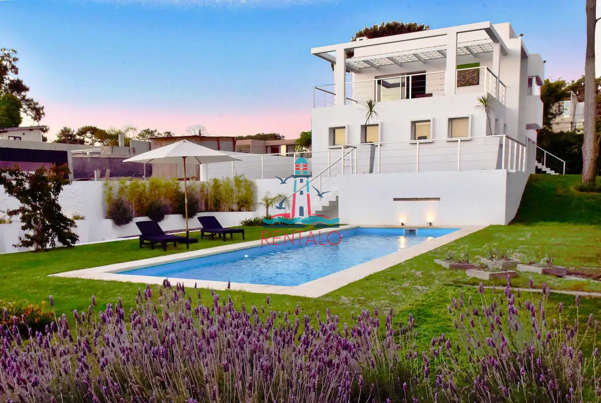 Casa ID.506 - Casa en alquiler en Manantiales punta del este 4 dormitorios con piscina