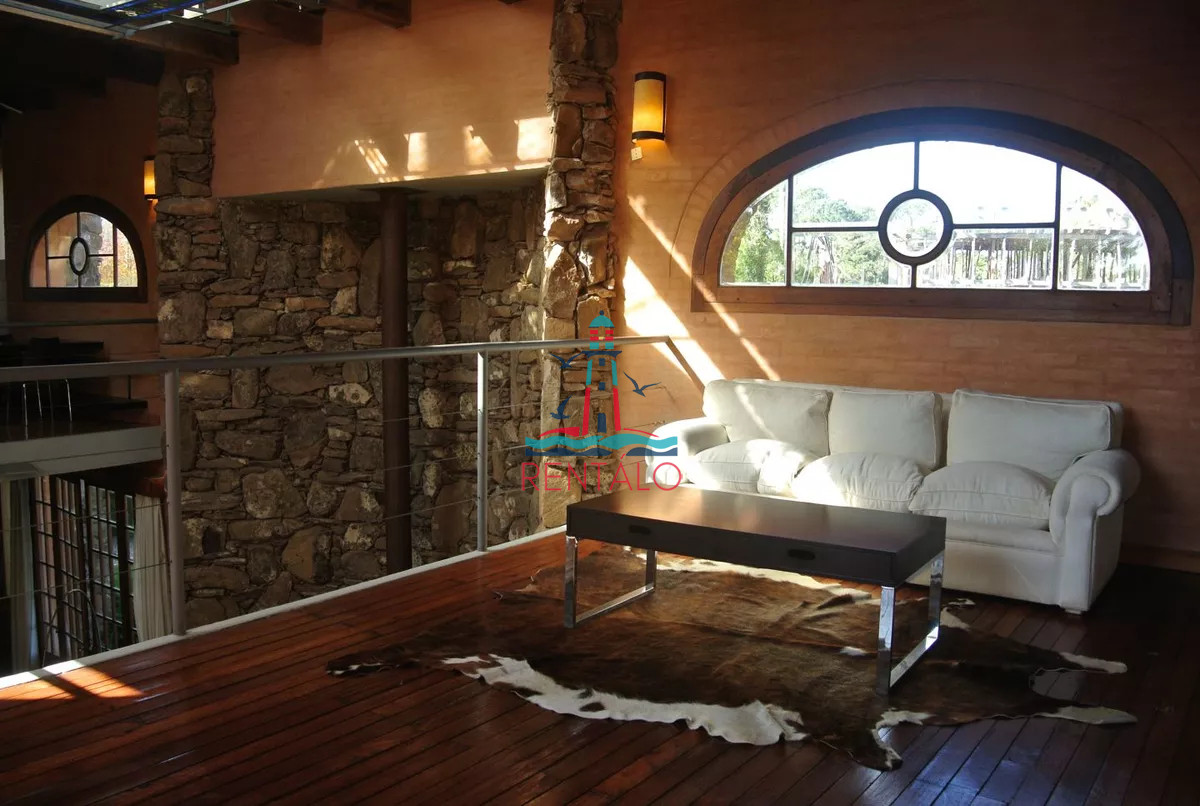 Casa ID.730 - Casa en punta del este de 5 Dormitorios, Piscina y Barbacoa en Barrio Privado, Punta del Este