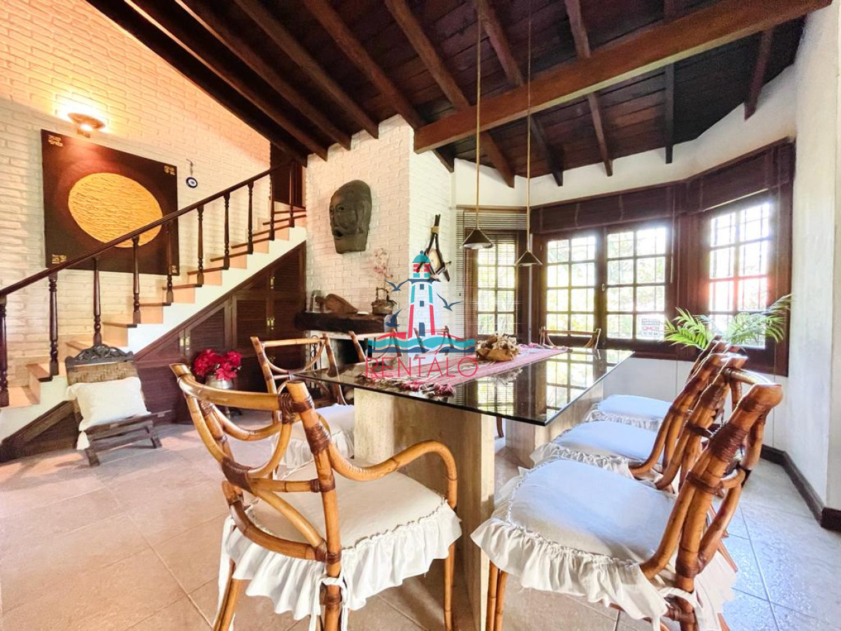 Casa ID.620 - Casa de 4 Dormitorios en Playa Mansa - Punta del Este