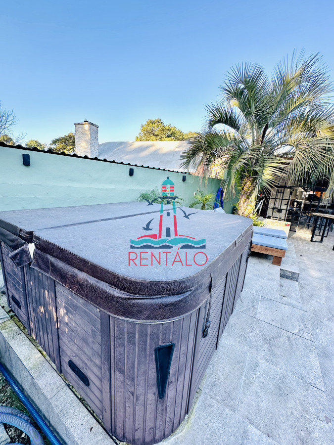 Casa ID.471 - Espectacular Casa Moderna de 5 Dormitorios con Piscina Climatizada en Alquiler de Temporada