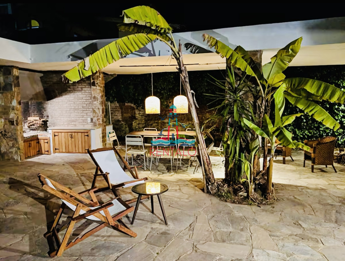 Casa ID.470 - Muy Buena Casa de 3 Dormitorios, Piscina y Parrillero en Playa Mansa, Alquiler de Temporada