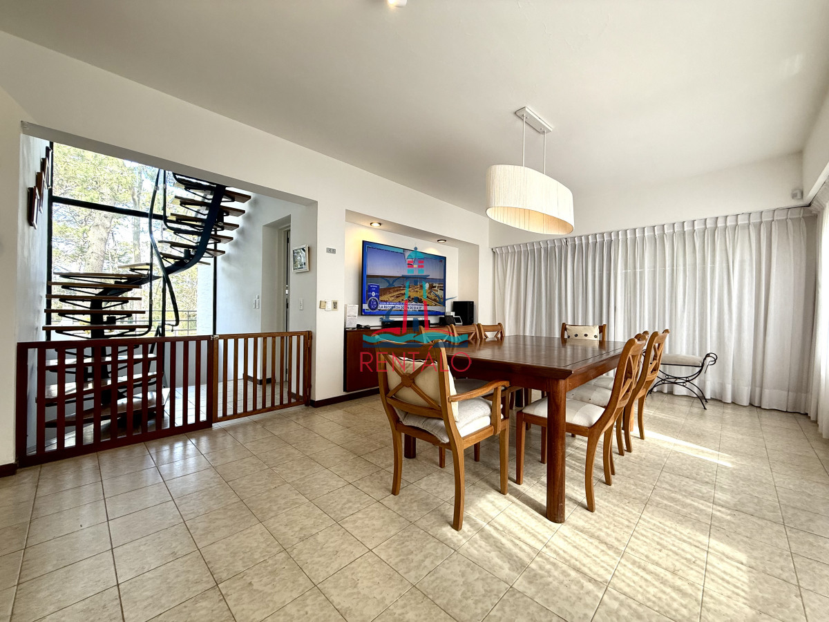 Casa ID.606 - Casa en alquiler de temporada con 4 suites más dependencia en 4500 m2 piscina y parrillero 