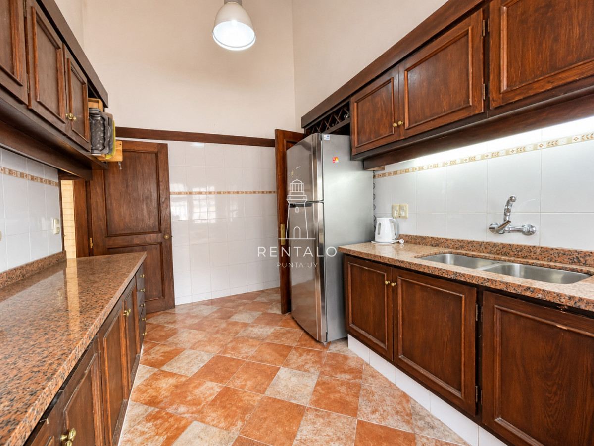 Casa ID.618 - Alquiler de casa en Punta del este 3 dormitorios 