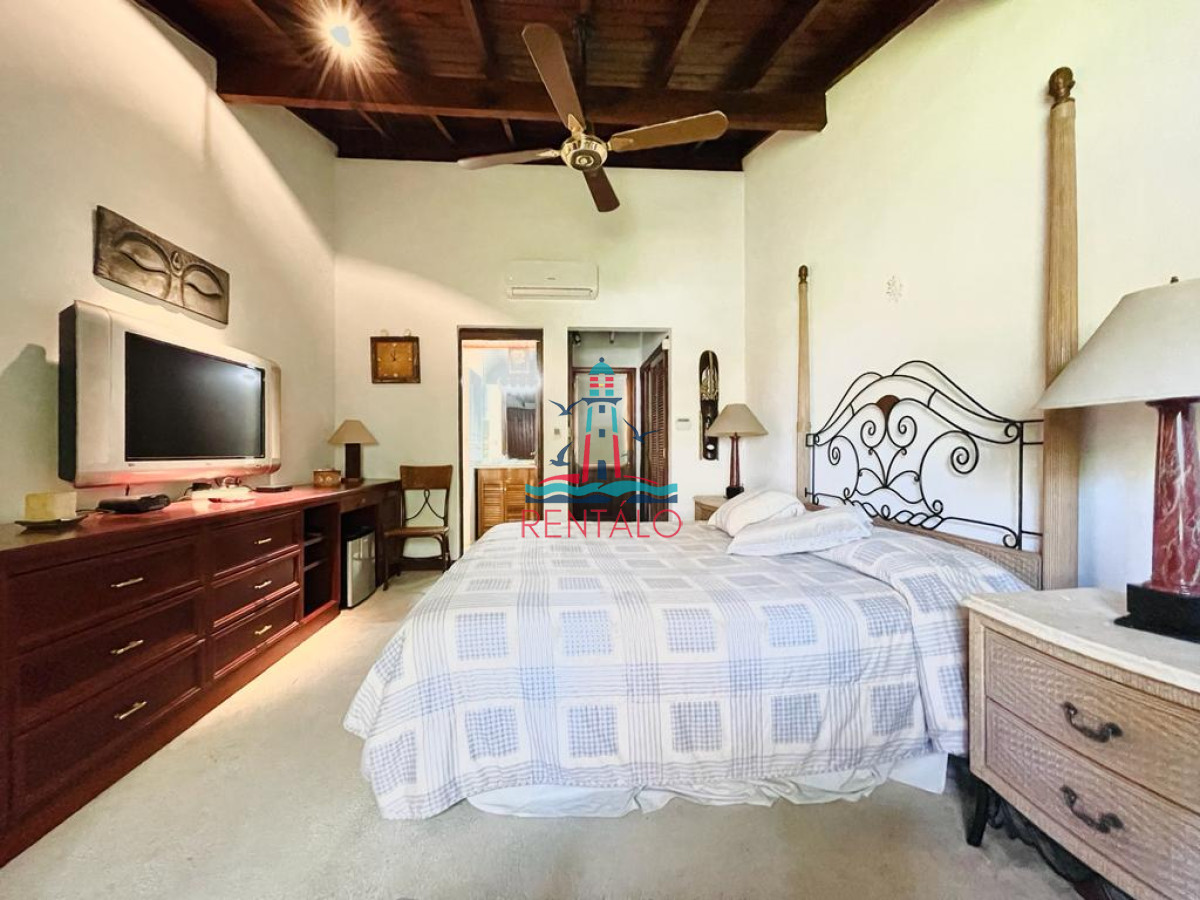 Casa ID.620 - Casa de 4 Dormitorios en Playa Mansa - Punta del Este