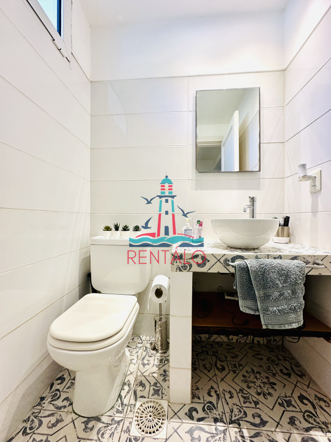 Casa ID.471 - Espectacular Casa Moderna de 5 Dormitorios con Piscina Climatizada en Alquiler de Temporada