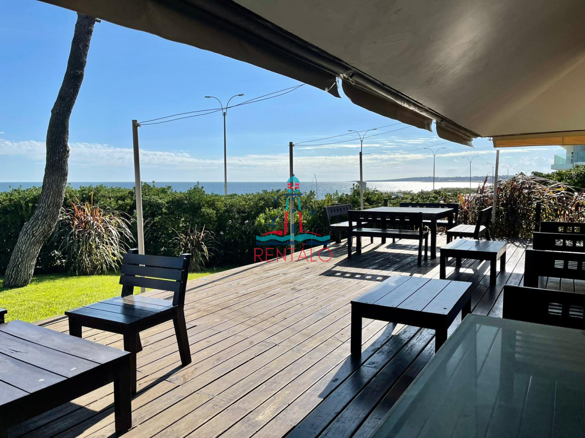 Casa ID.113 - Venta Casa de 4 Dormitorios Frente a Playa Mansa - Punta del Este