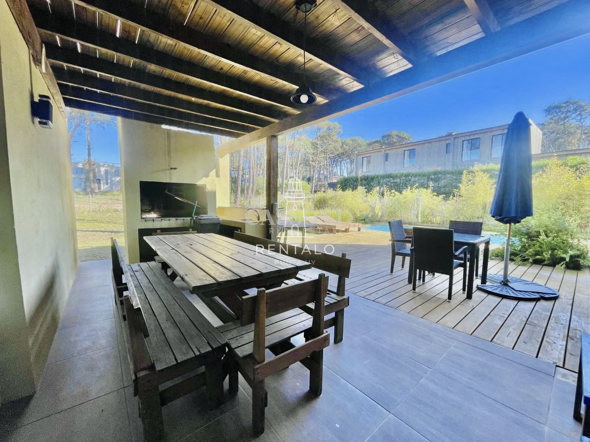 Casa ID.246 - Casa en venta de 6 Dormitorios y Piscina en Punta del Este Montoya, La Barra