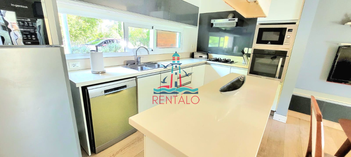 Casa ID.110 - Casa en venta Punta del Este 5 dormitorios 