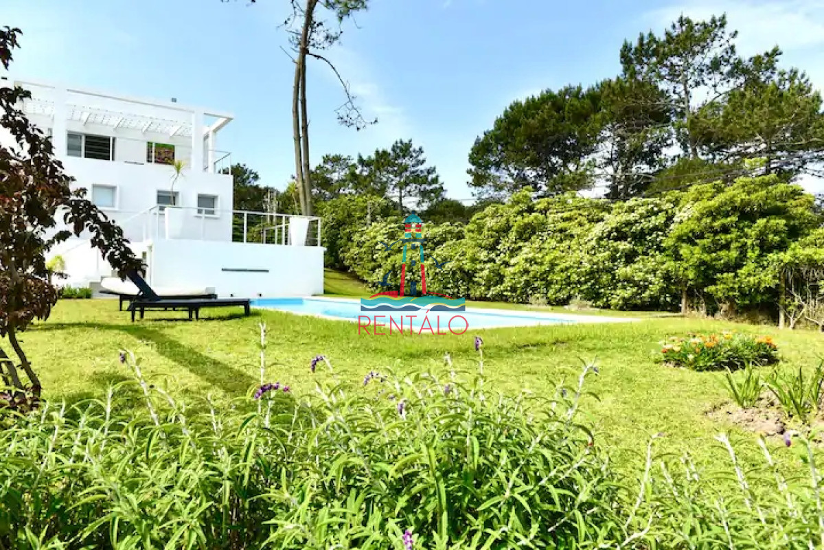 Casa ID.506 - Casa en alquiler en Manantiales punta del este 4 dormitorios con piscina