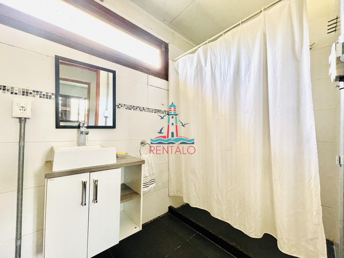 Casa ID.109 - En venta Casa de 2 Dormitorios, Piscina Climatizada y Parrillero en La Barra, Alquiler Anual e Invernal