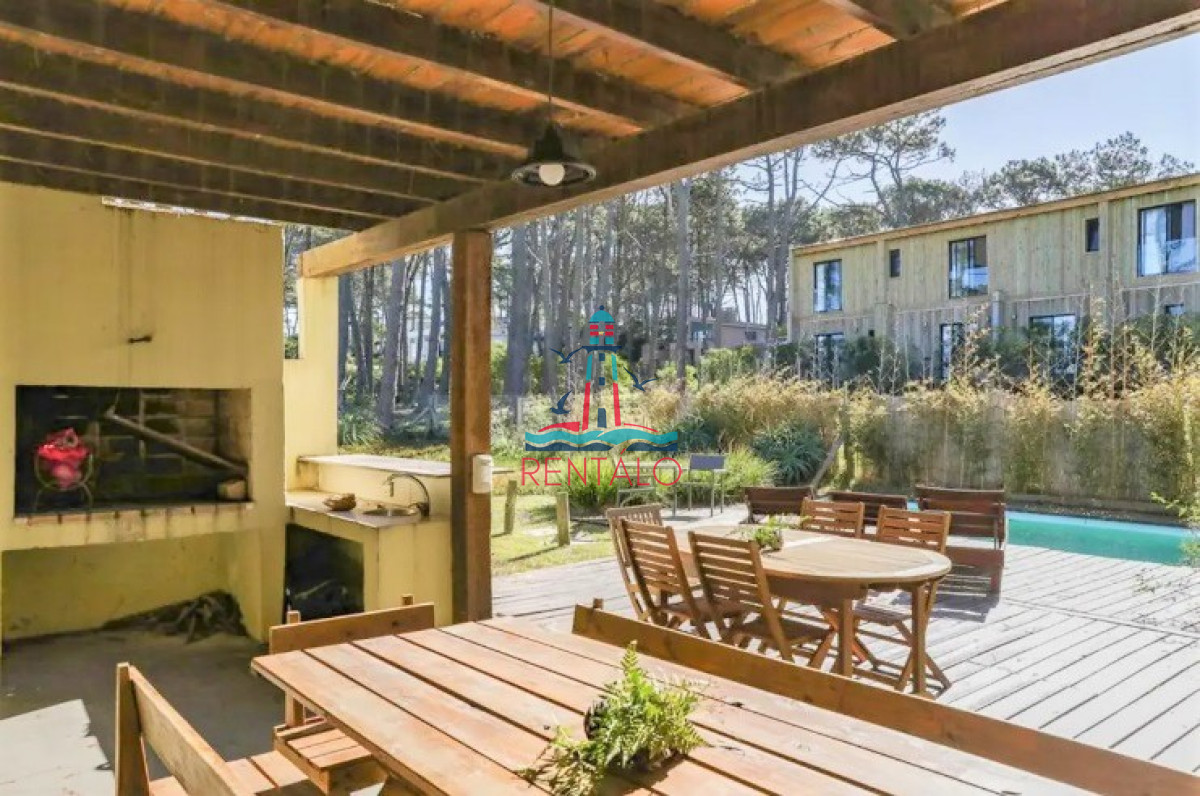 Casa ID.246 - Casa en venta de 6 Dormitorios y Piscina en Punta del Este Montoya, La Barra