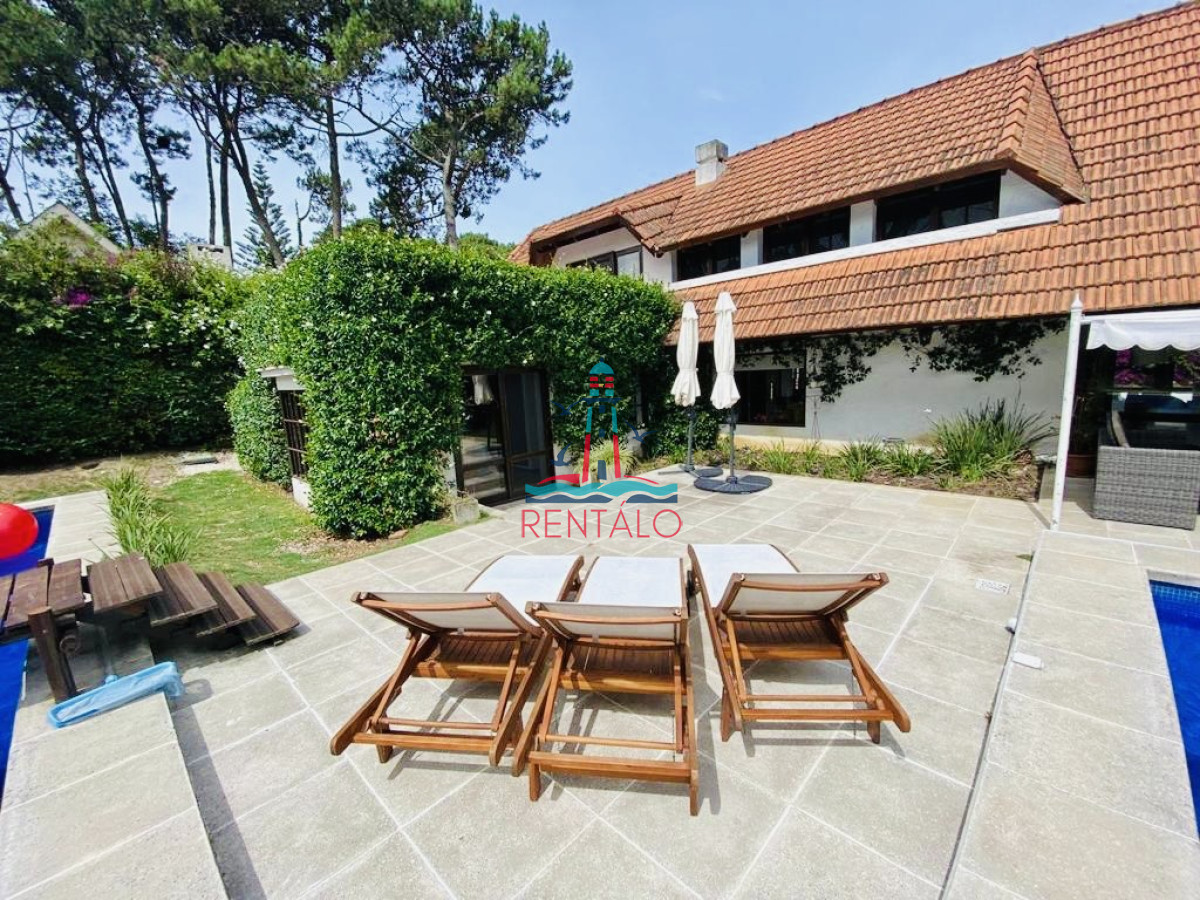 Casa ID.303 - Casa de 5 dormitorios en venta Punta del este 