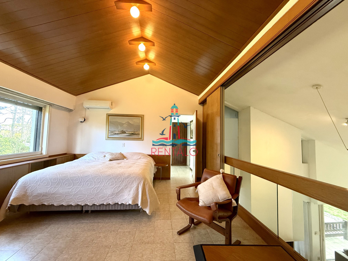 Casa ID.606 - Casa en alquiler de temporada con 4 suites más dependencia en 4500 m2 piscina y parrillero 