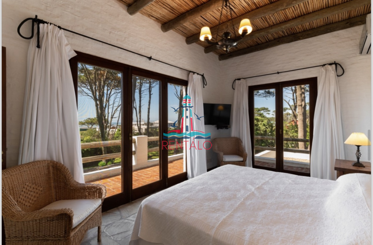 Casa ID.304 - Excelente casa de 5 dormitorios mas dependencia y gran parque a 200 metros de la Playa de Montoya en alquiler de temporada