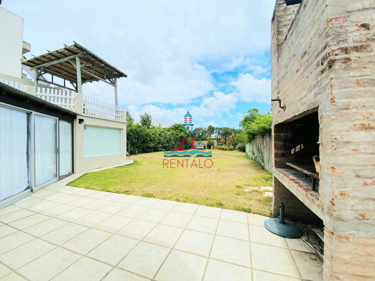 Casa ID.248 - Casa de 4 Dormitorios en Montoya, La Barra Punta del Este