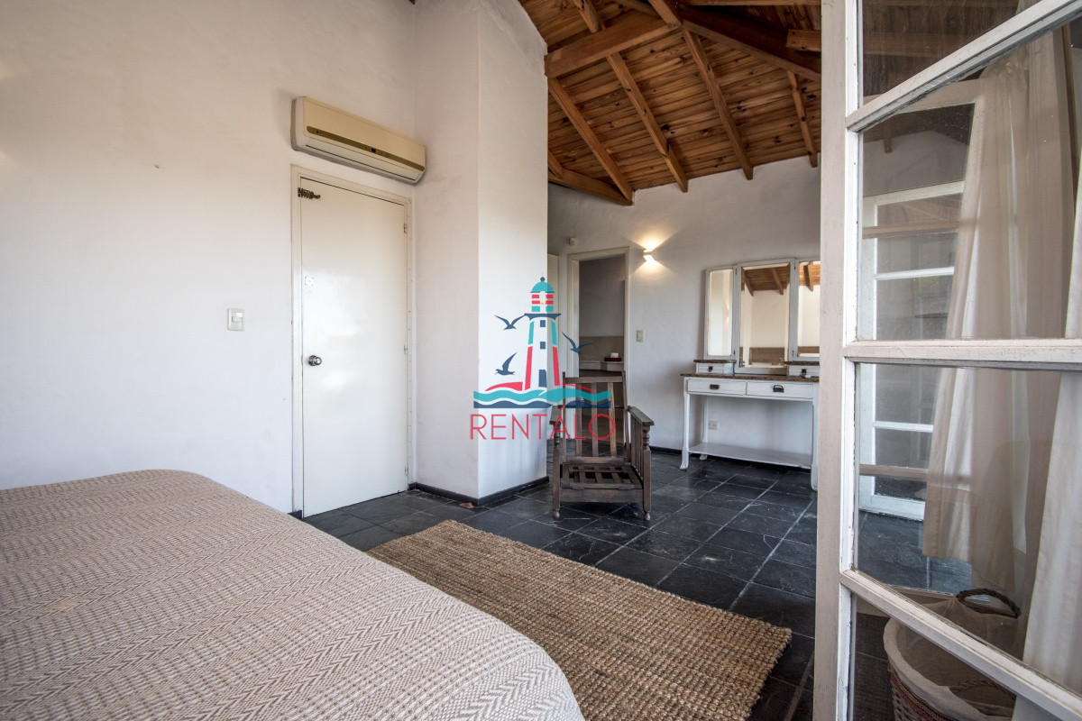 Casa ID.247 - Casa de 4 Dormitorios con Piscina y Parrillero en Montoya, La Barra