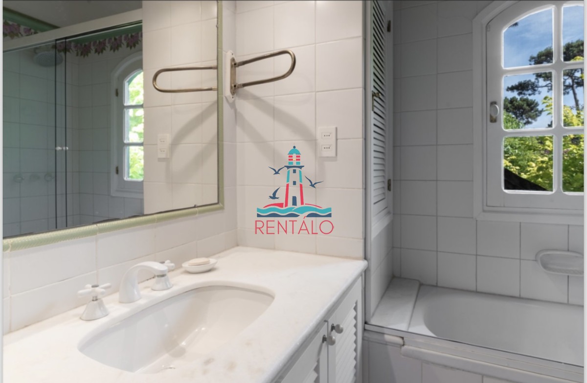 Casa ID.512 - casa en alquiler de temporada en punta del este 4  dormitorios mas dependencia y piscina en Montoya