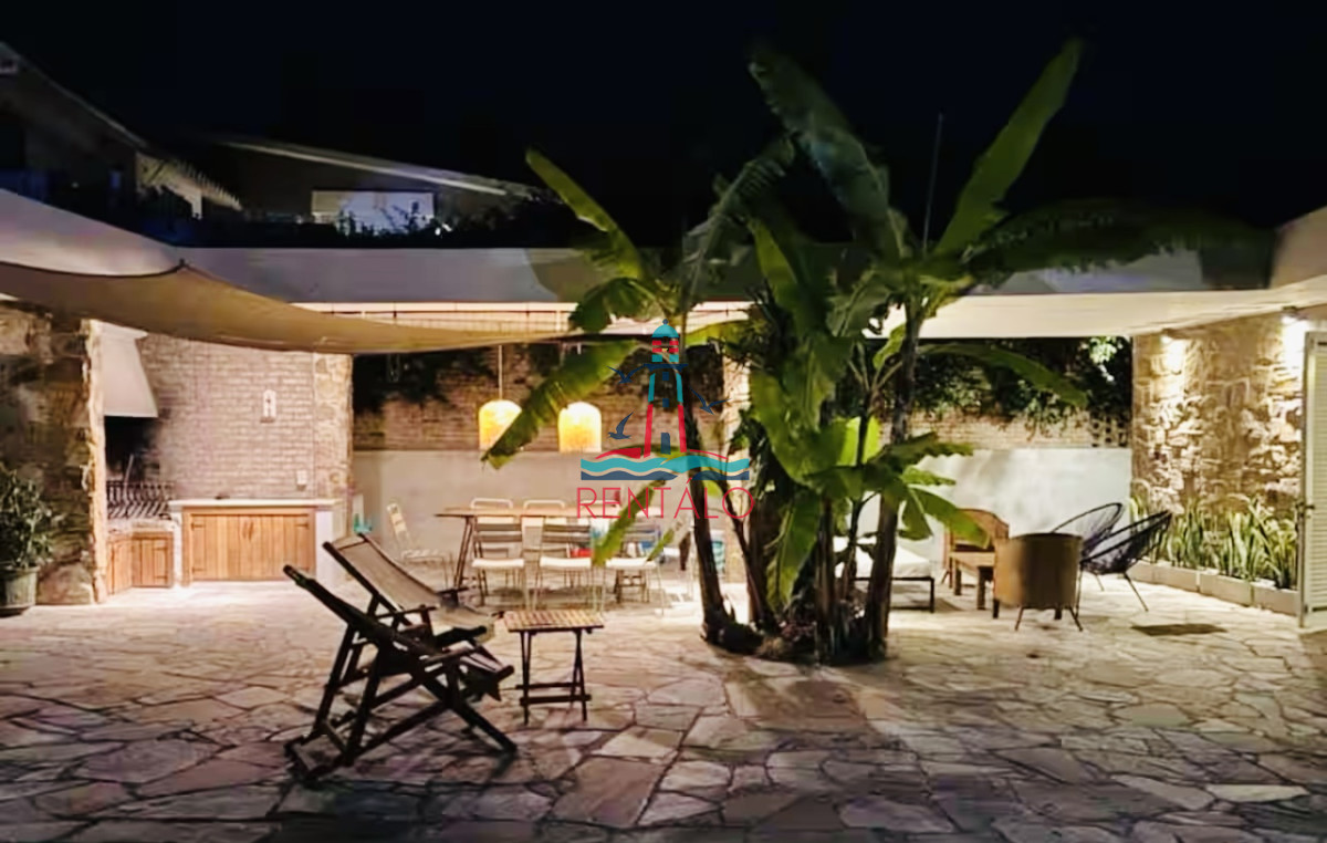 Casa ID.470 - Muy Buena Casa de 3 Dormitorios, Piscina y Parrillero en Playa Mansa, Alquiler de Temporada