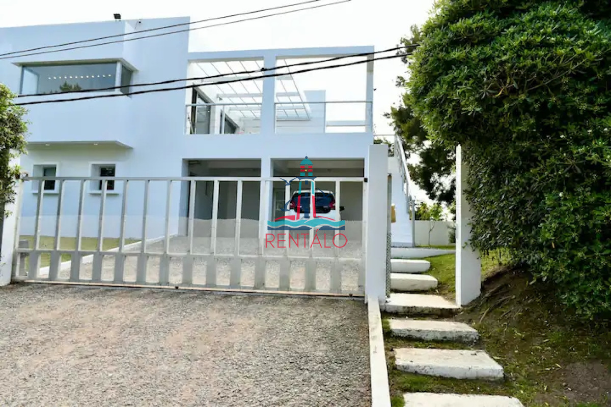Casa ID.506 - Casa en alquiler en Manantiales punta del este 4 dormitorios con piscina