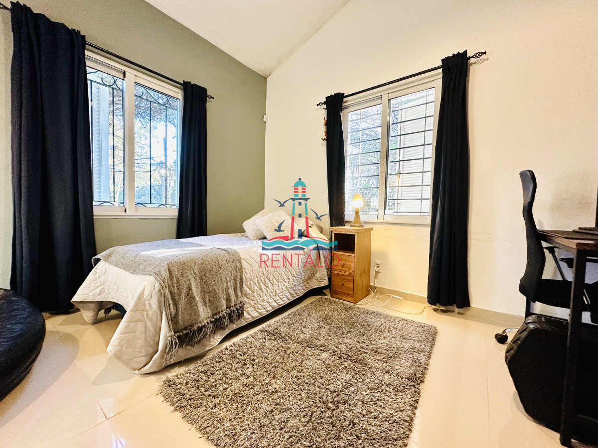 Casa ID.471 - Espectacular Casa Moderna de 5 Dormitorios con Piscina Climatizada en Alquiler de Temporada