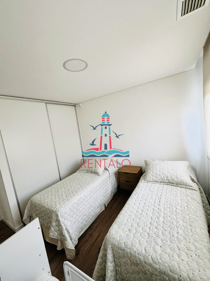 Casa ID.614 - Casa de 4 Dormitorios en venta en Punta del este  Piscina Climatizada y Parrillero en Punta Ballena, Barrio Semi Privado