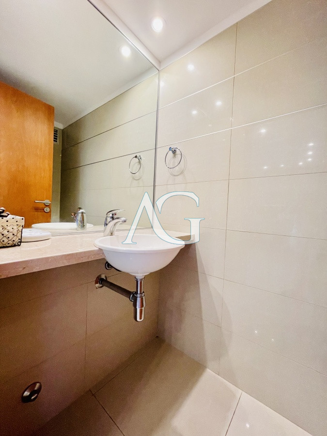 Apartamento ID.221 - Excelente Apartamento de 2 Dormitorios en Alquiler - Punta del Este