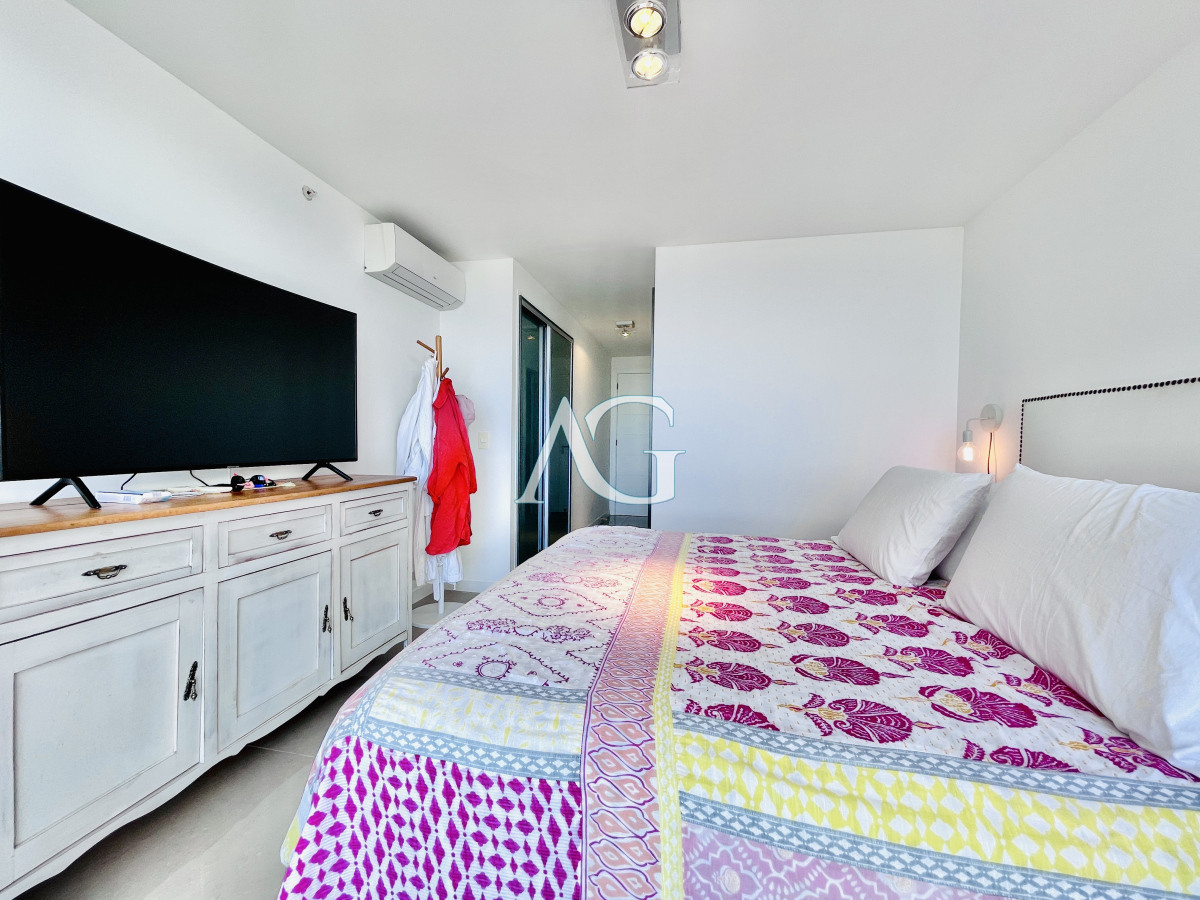 Apartamento ID.45 -  Exclusivo Penthouse de 3 Dormitorios con Vistas panorámicas a Playa Brava, en Venta