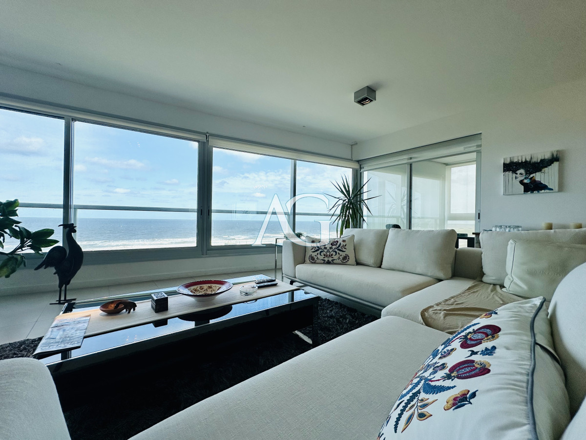 Apartamento ID.199 - Oportunidad en Venta! Apartamento sobre playa Brava de 3 Dormitorios más Dependencia, Torre Le Parc